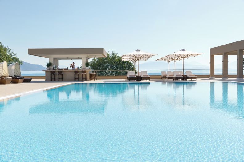 Tiara Holidays - Ikos Dassia - bazen na otvorenom